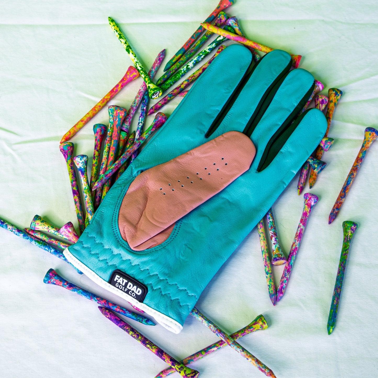 5 shades of sexy golf glove